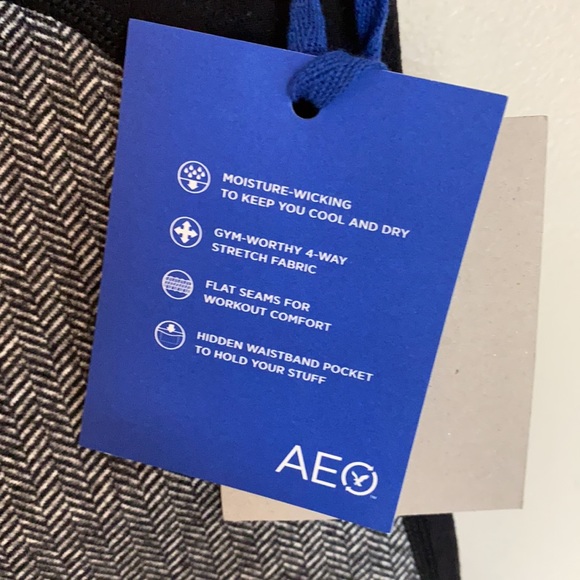 American Eagle Performance Athletic Leggings - Small, & matching quarter zip top - Picture 8 of 16